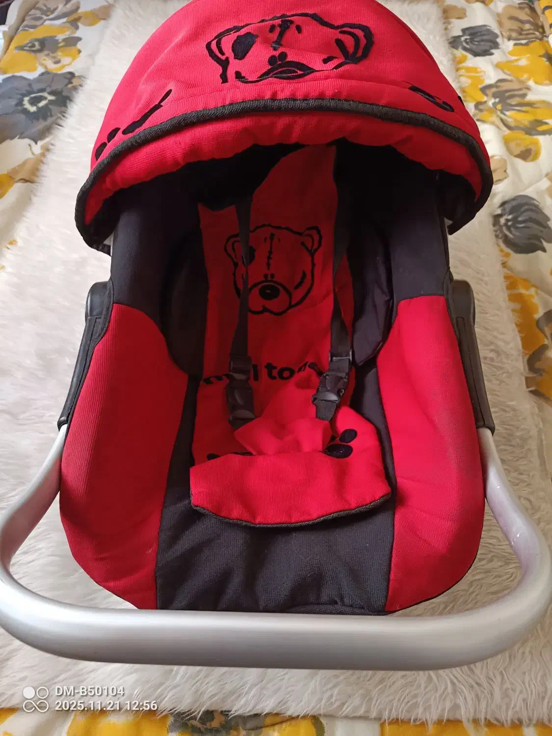 کریر در حد نو|کالسکه و لوازم جانبی|پرند, فاز ۶|دیوار