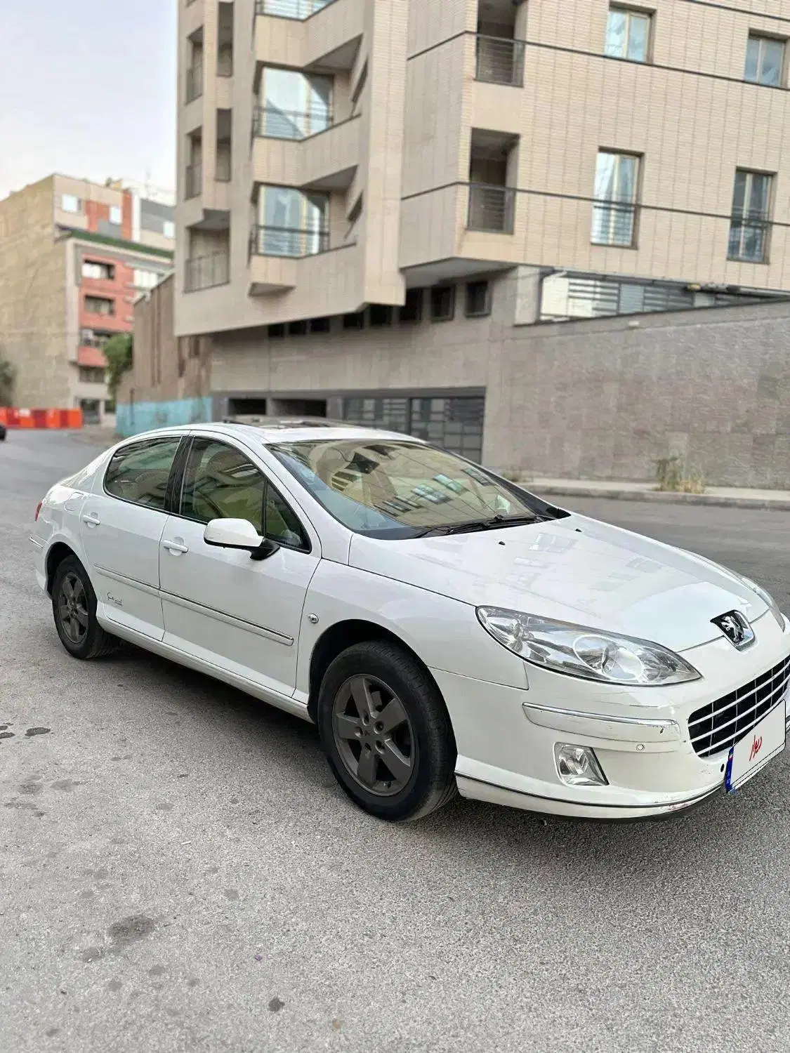 پژو ۴۰۷ اتومات سفید استثنایی بیرنگ کارکرد۲۰۰هزار|خودرو سواری و وانت|همدان, |دیوار