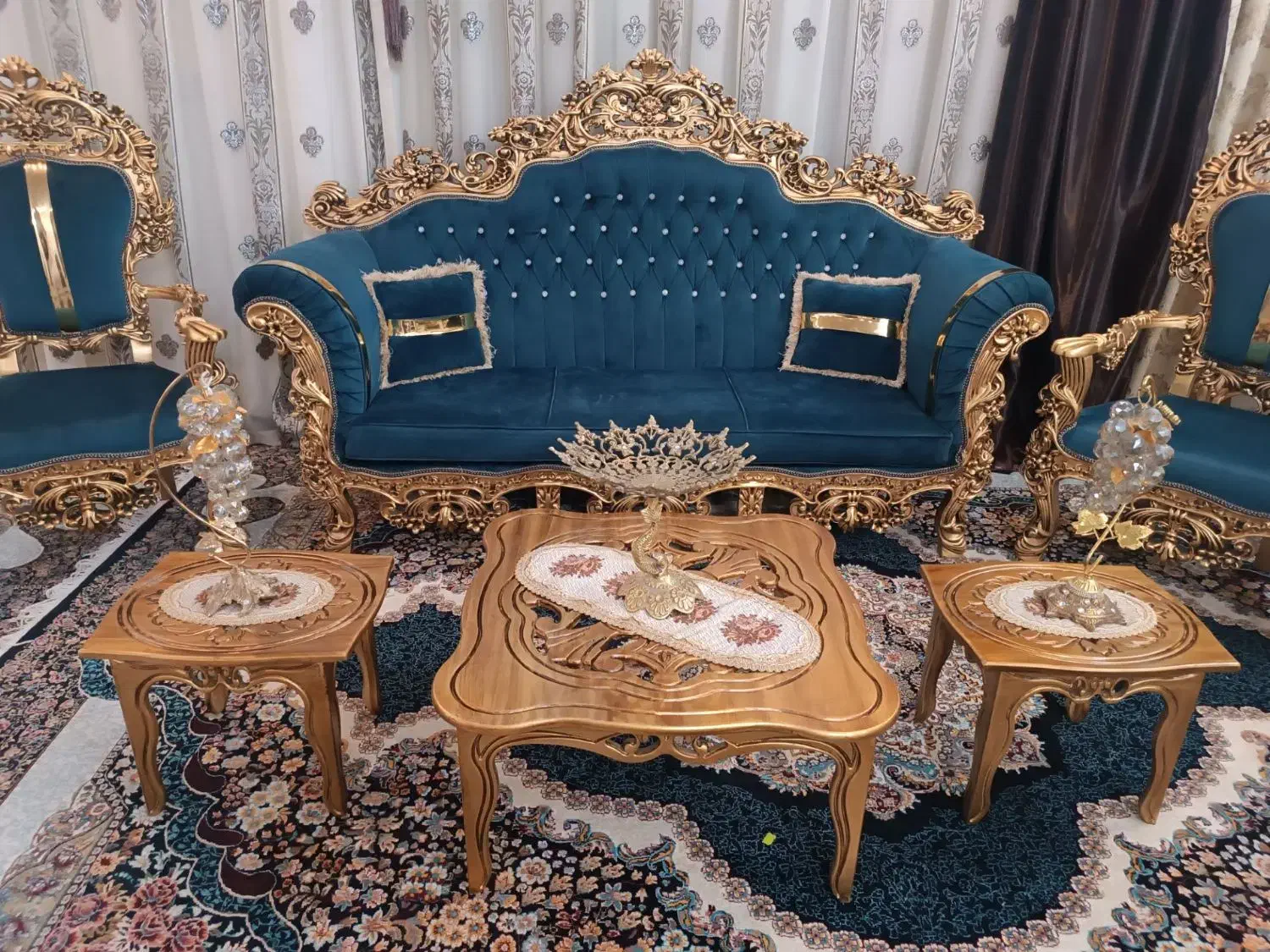 مبل سلطنتی مناسب عروس|مبلمان خانگی و میز عسلی|بروجرد, |دیوار