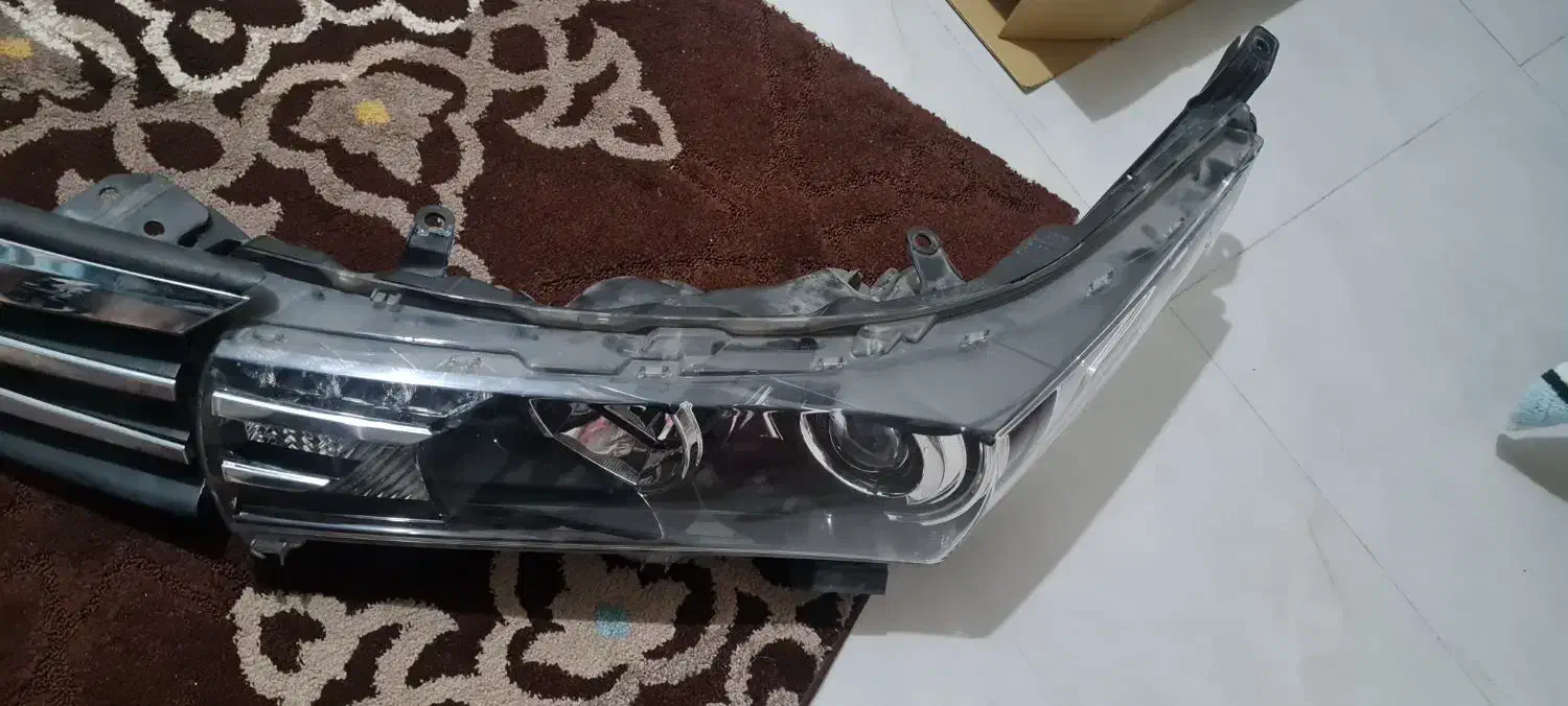 چراغ جلو فابریک  تویوتا کرولا ۲۰۱۵|قطعات یدکی و لوازم جانبی|کرج, باغستان|دیوار
