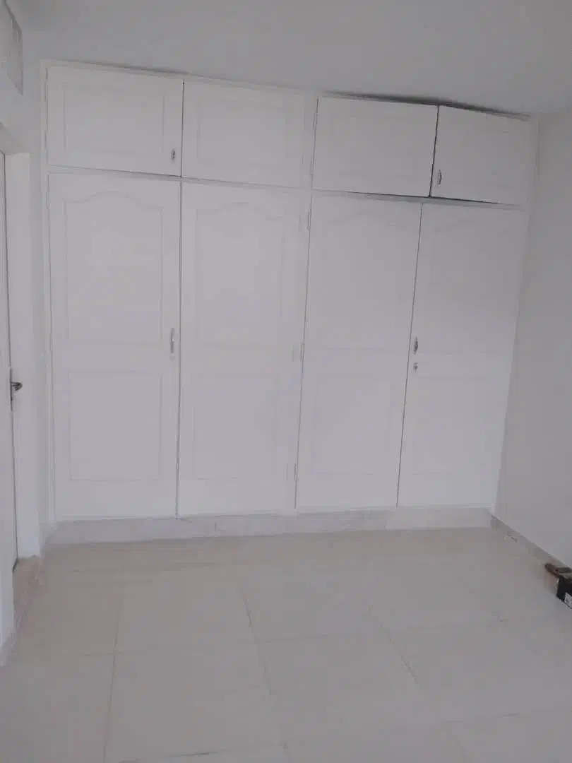 ۲ خواب/خوش نقشه و نورگیر/حیاط خلوت و تراس