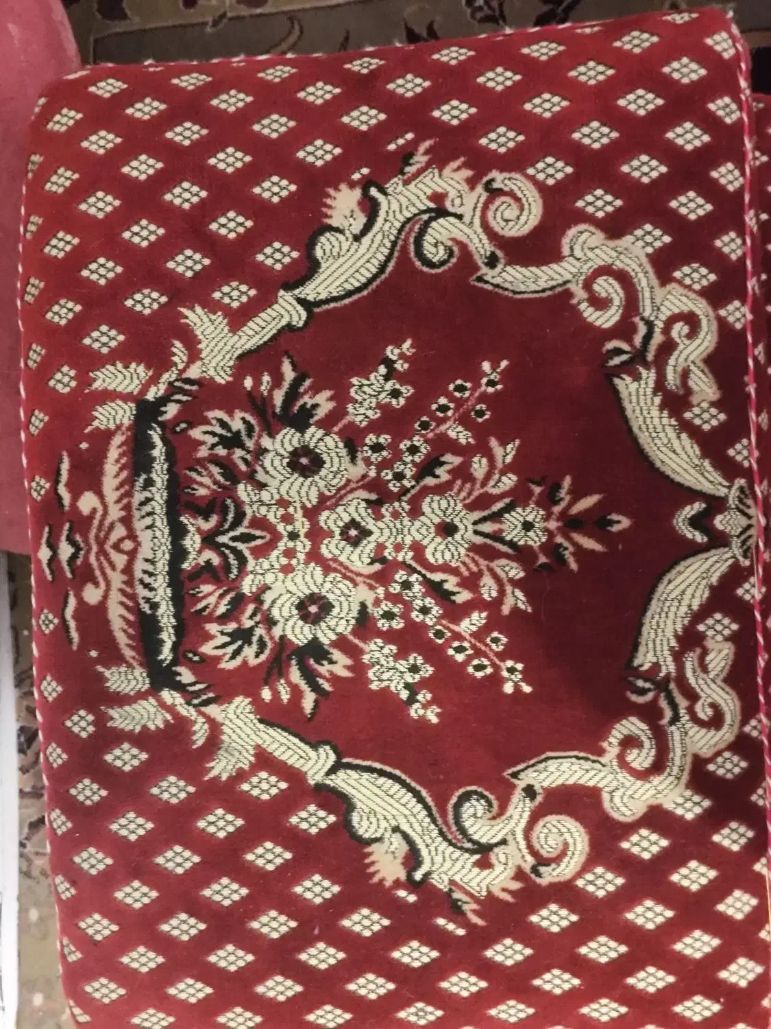 پشتی نو نو سالم|پشتی|داراب, |دیوار