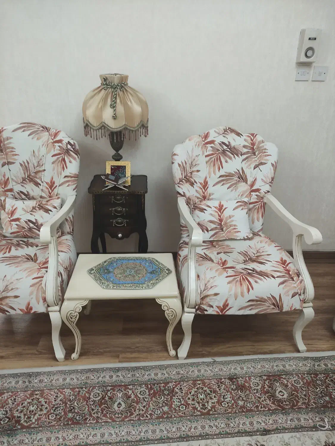 مبل با یک عدد شزلون|مبلمان خانگی و میز عسلی|اهواز, شهرک نفت|دیوار