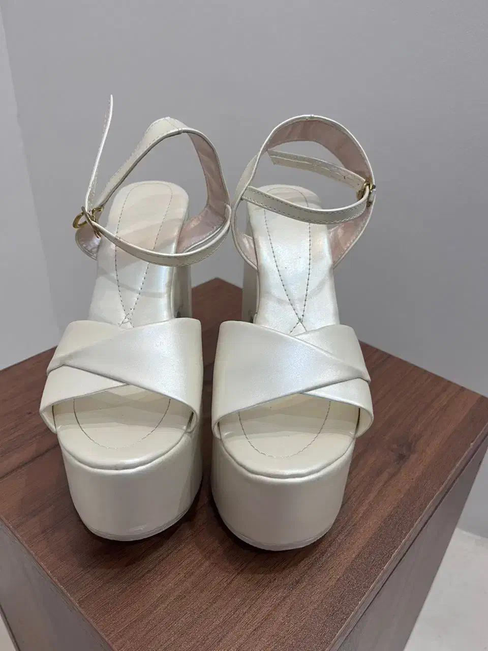 کفش جادویی عروس|کیف، کفش، کمربند|آمل, |دیوار