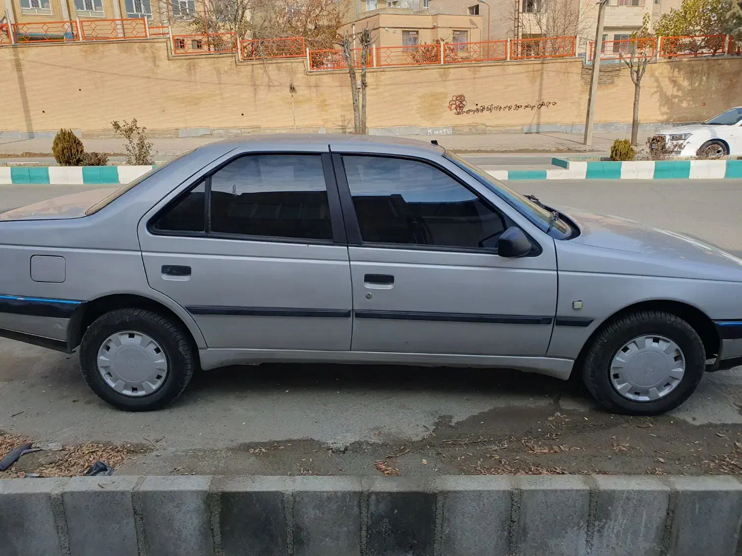 405 دوگانه کارخانه|خودرو سواری و وانت|اشنویه, |دیوار