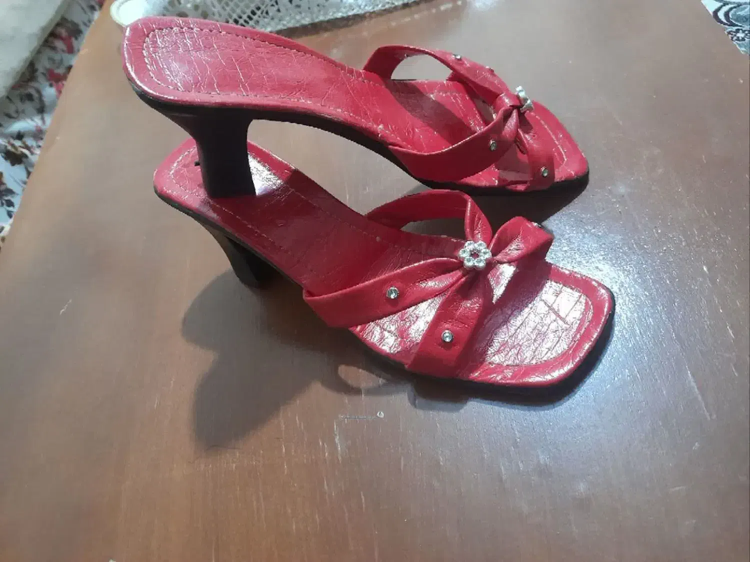 دمپایی مجلسی|کیف، کفش، کمربند|مراغه, |دیوار