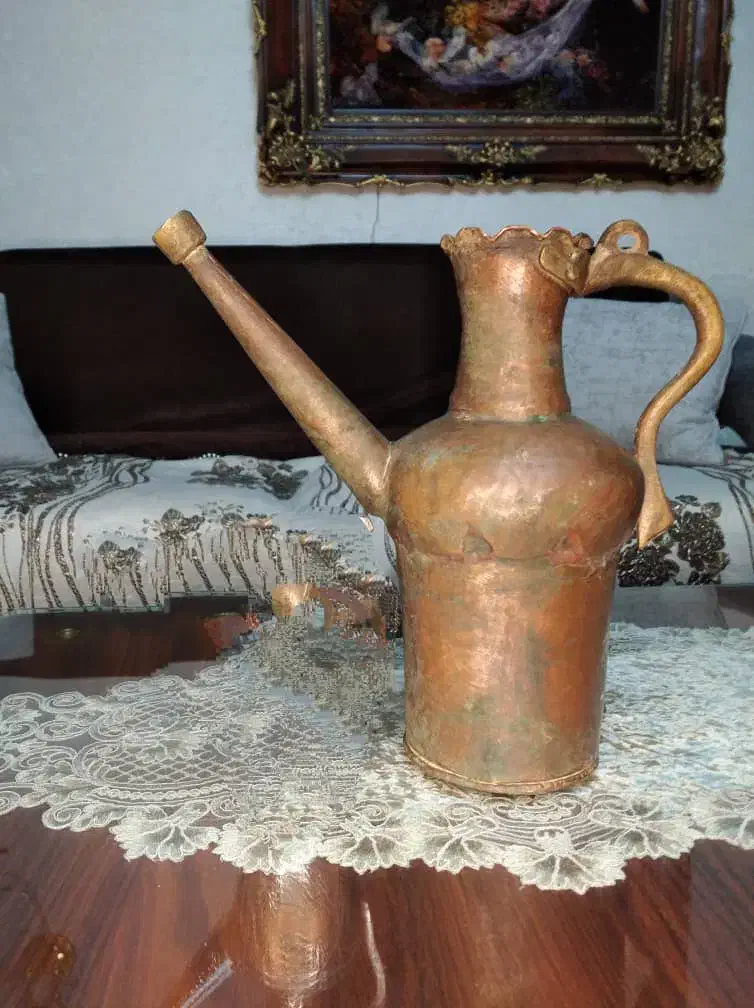 آفتابه مسی قدیمی کلکسیونی|کلکسیون اشیاء عتیقه|اندیشه, شهرک صدف|دیوار