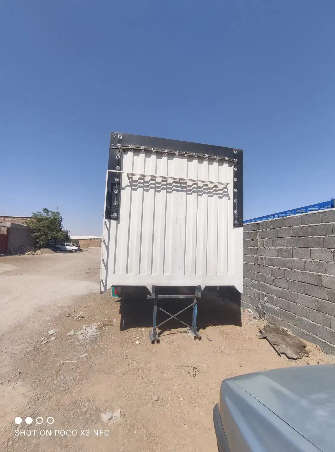 اتاق شیشه دهچرخ در حد صفر|خودرو سنگین|ساوه, |دیوار