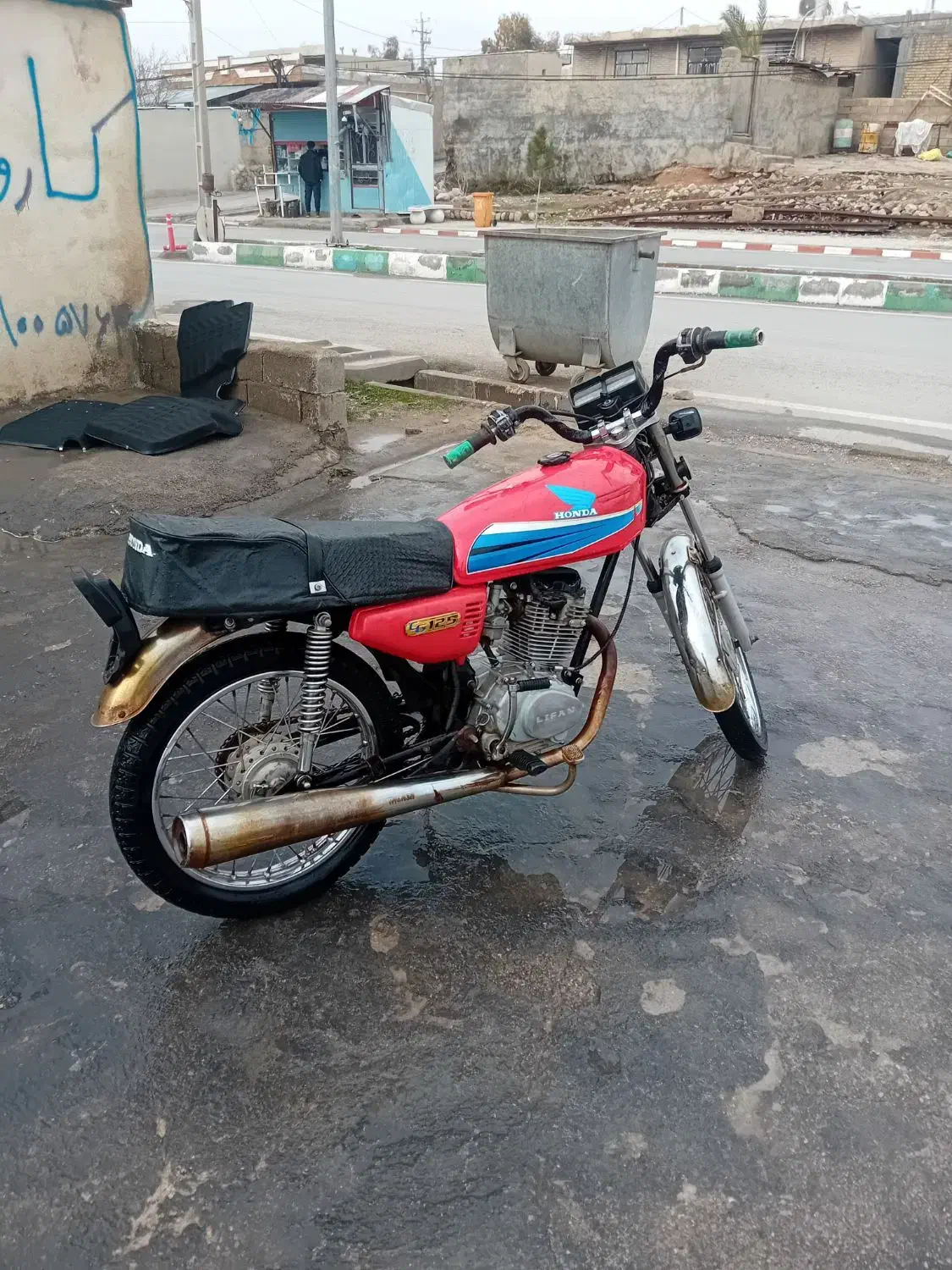 دوعدد موتور فروش قرمز ۲۵ ومشکی قیمت ۱۸|موتورسیکلت|آبدانان, |دیوار