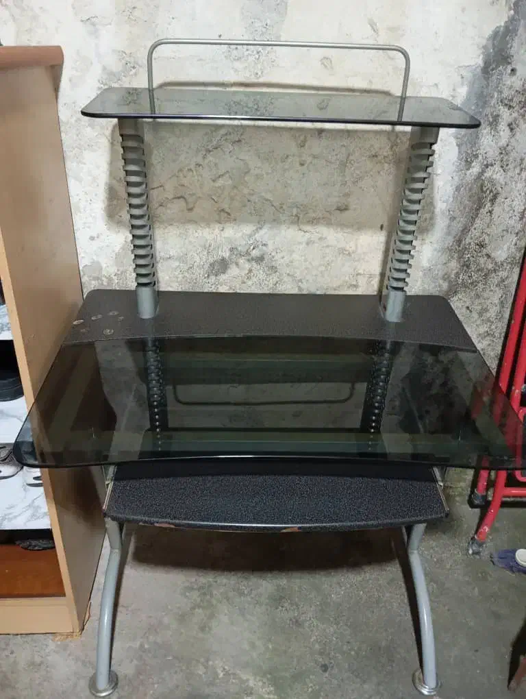 میز کامپیوتر|میز تحریر و کامپیوتر|رشت, سلیمانداراب|دیوار