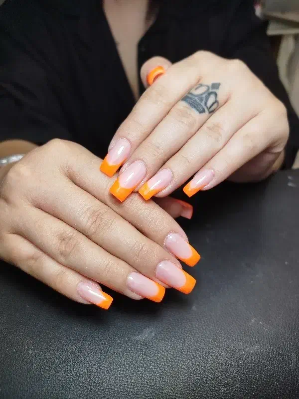 کاشت و ترمیم ناخن|خدمات آرایشگری و زیبایی|محمدشهر, محمدشهر|دیوار