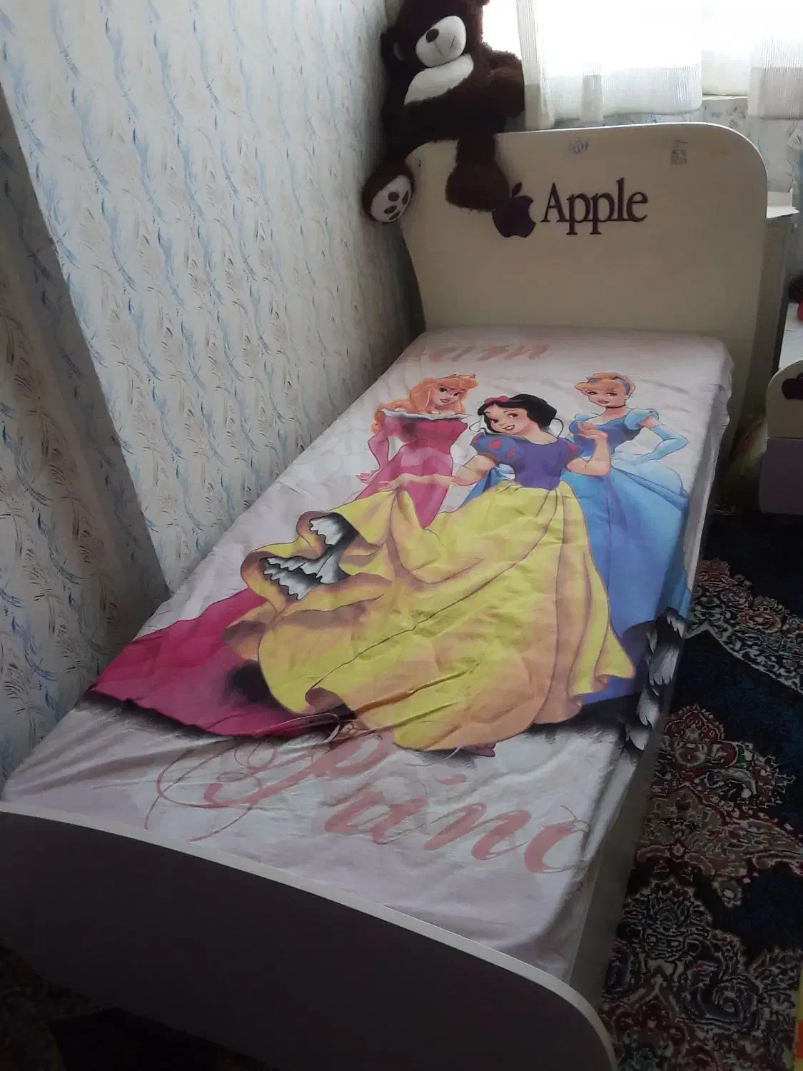 تخت خواب نوجوان کاملا نوهست و۳ماه خودمون خریدیم|تشک تختخواب|گلبهار, شهر جدید گلبهار|دیوار