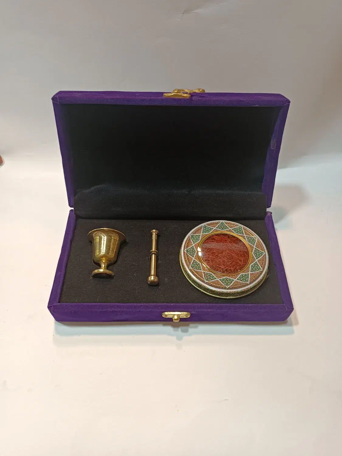 پک هدیه زعفران و هل مشهد|خوردنی و آشامیدنی|رشت, آب و برق|دیوار