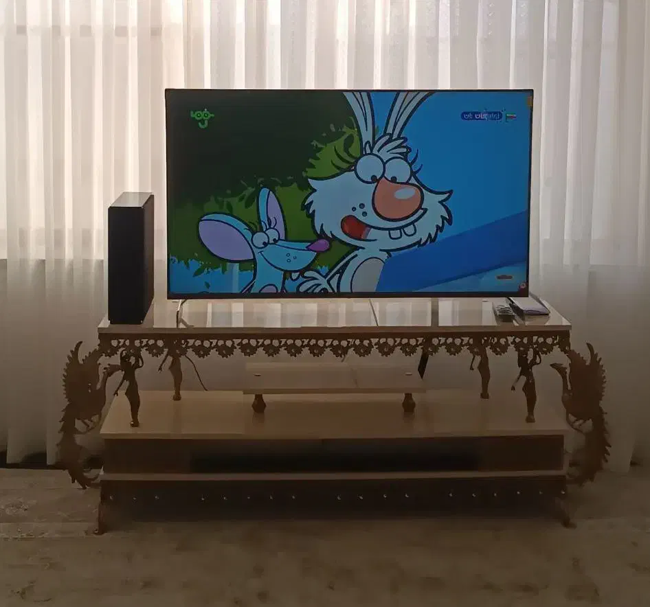 میز تلویزیون . بوفه . آینه شمعدان|میز تلویزیون|تربت جام, ترکمن ها|دیوار