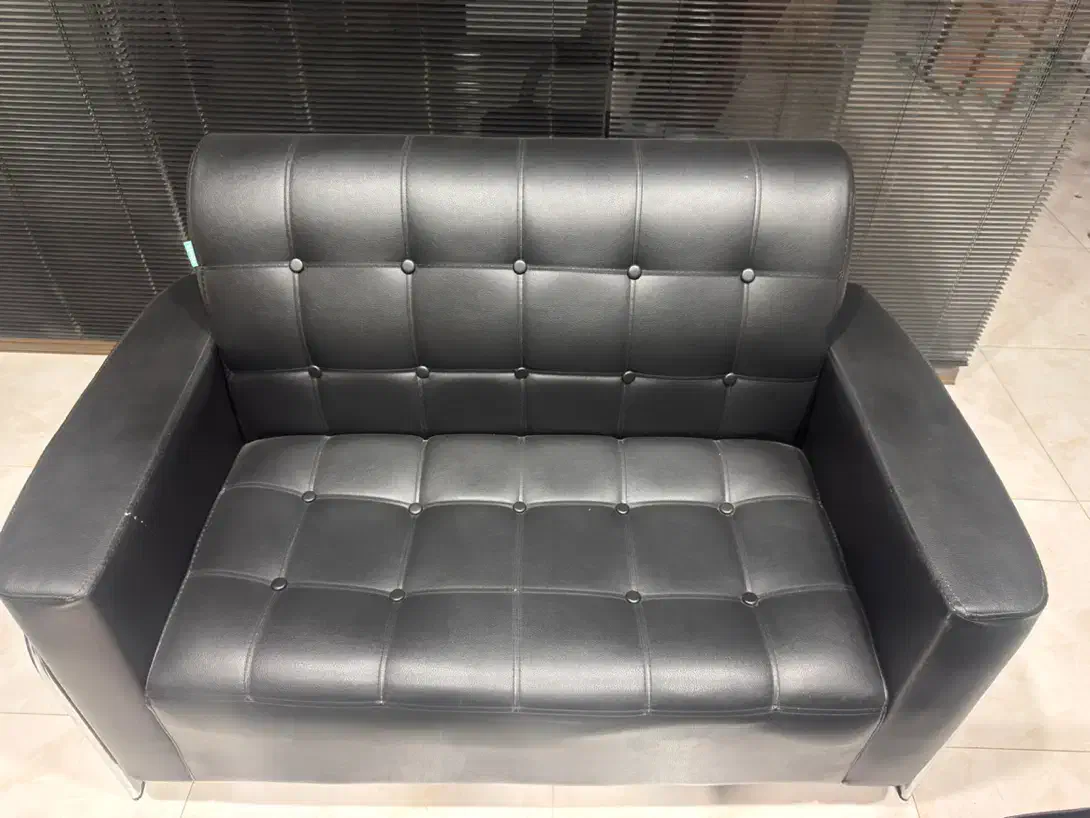 مبل اداری ۴ نفره تمیز|مبلمان اداری|اهواز, نادری|دیوار