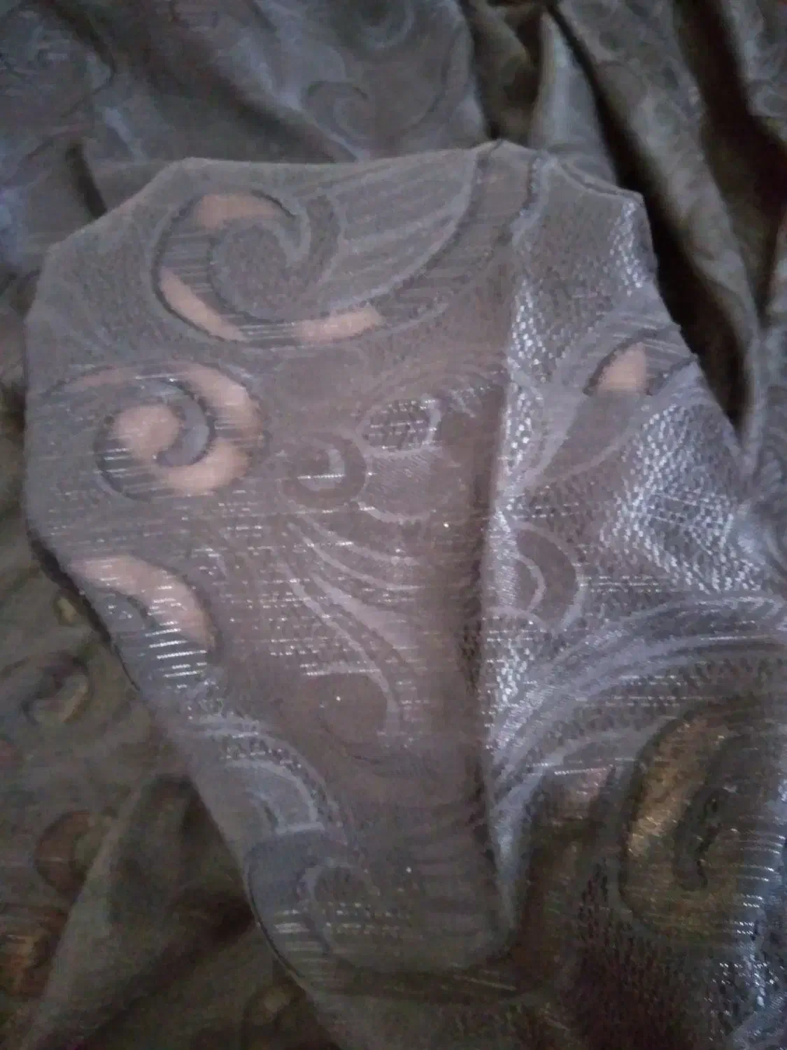 چادر مشکی|لباس|نیشابور, گنبد سبز|دیوار