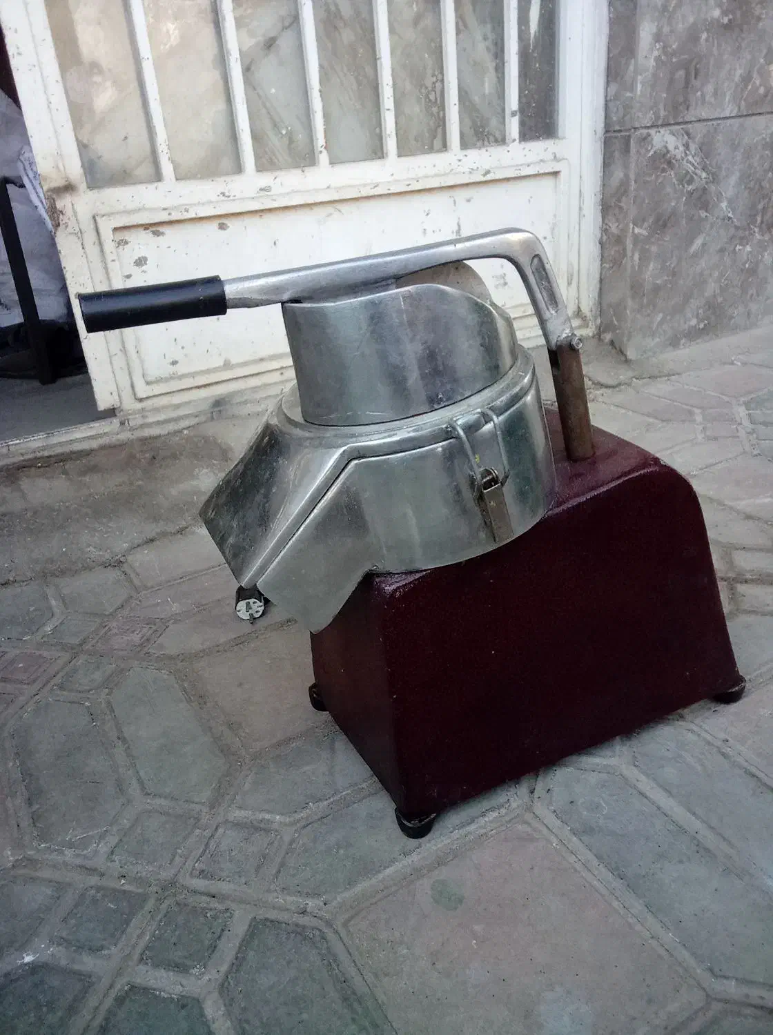 اسلایسر/خلالکن. چرخگوشت22 گریلذغالی|خردکن، آسیاب، غذاساز|اصفهان, قهجاورستان|دیوار