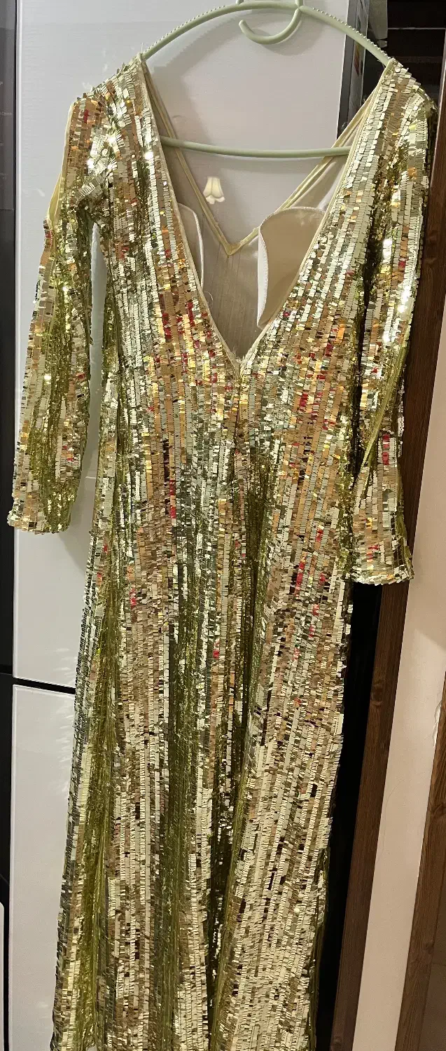 پیرهن ماکسی مجلسی|لباس|هشتگرد, فاز ۱ مهستان|دیوار