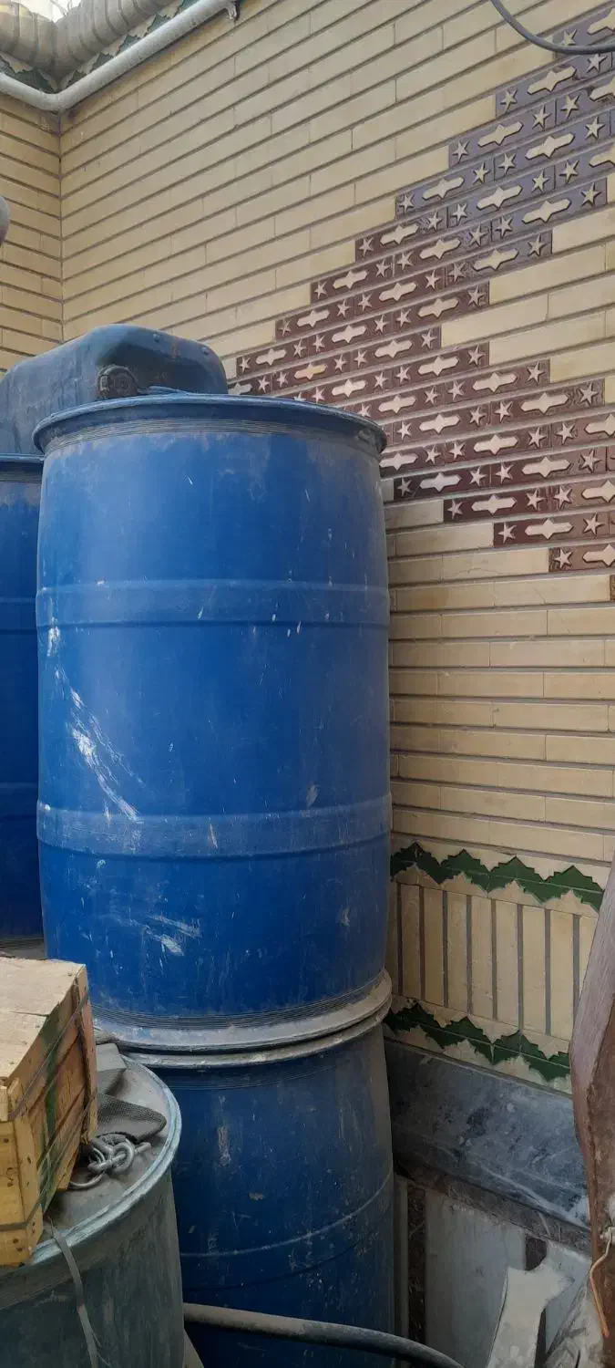 بشکه|ظروف نگهدارنده، پلاستیکی، یک‌بارمصرف|زاهدان, |دیوار