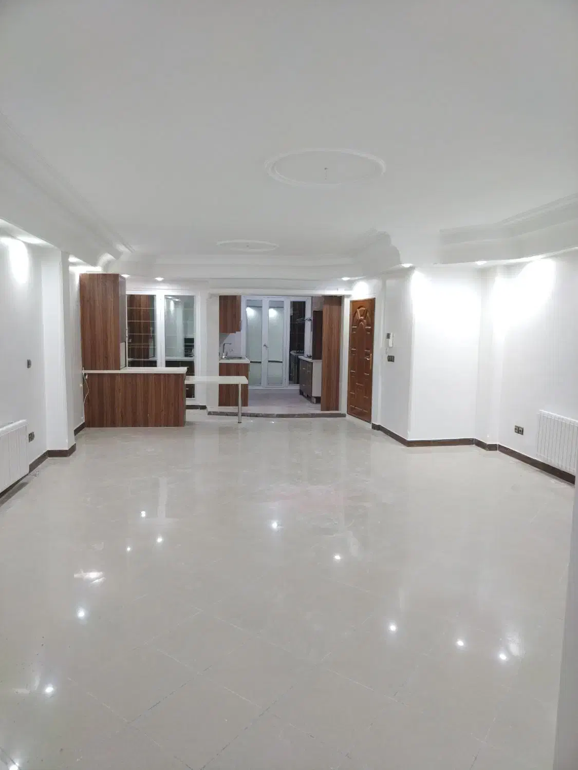 رهن و اجاره آپارتمان 100 متری آلاله شرقی|اجارهٔ آپارتمان|تهران, سازمان آب|دیوار