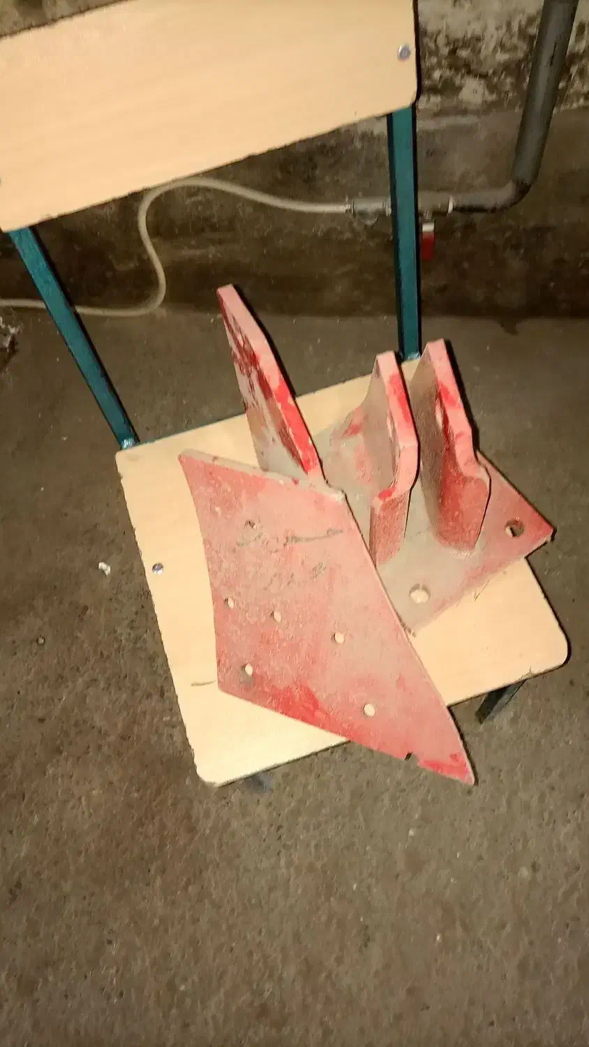 گاو آهن و ابزار آلات|ماشینآلات صنعتی|خوی, |دیوار