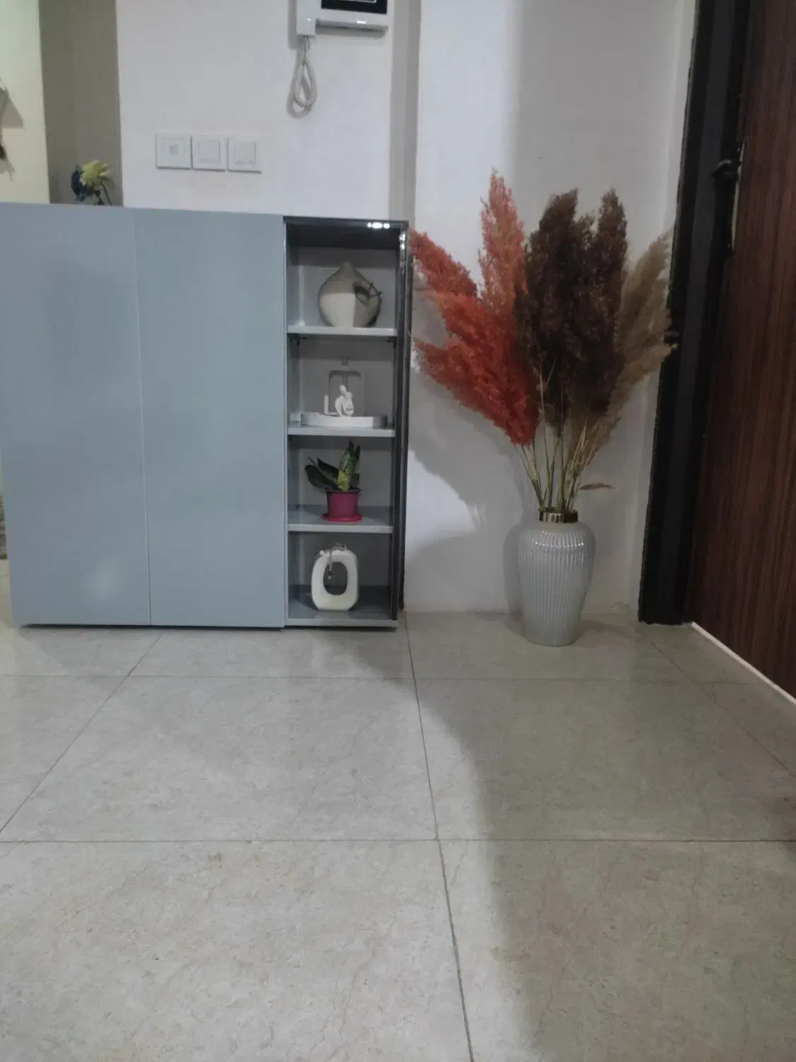 گل برای گلدان تزئینی با رنگهای دلخواه|گل مصنوعی|ماهدشت, |دیوار