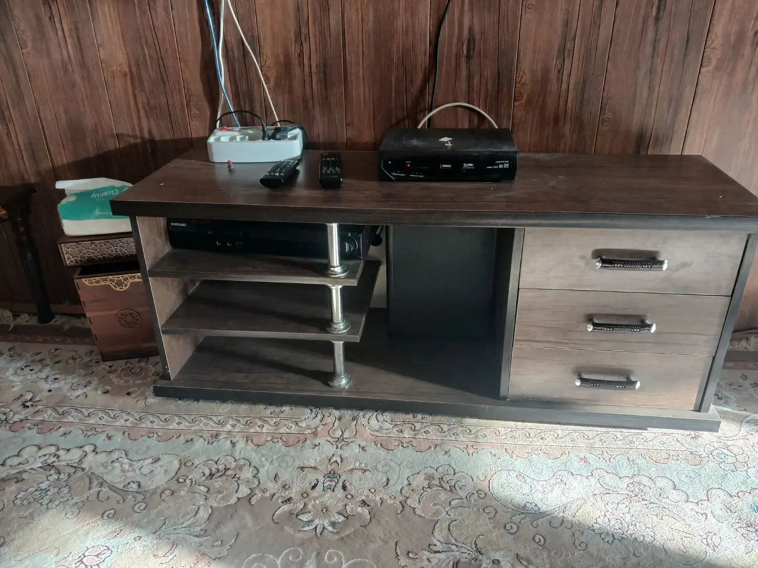 میز تلوزیون در حد نو|میز تلویزیون|ملایر, |دیوار