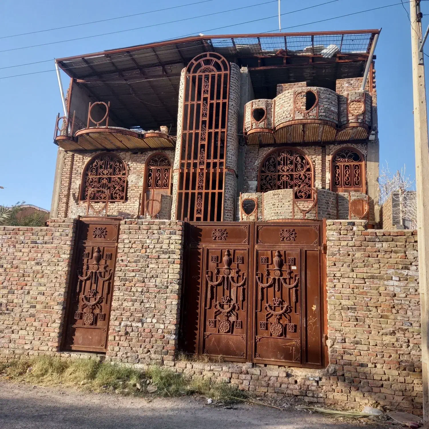 فروش منزل ویلائی سه طبقه|فروش خانه و ویلا|خاش, |دیوار