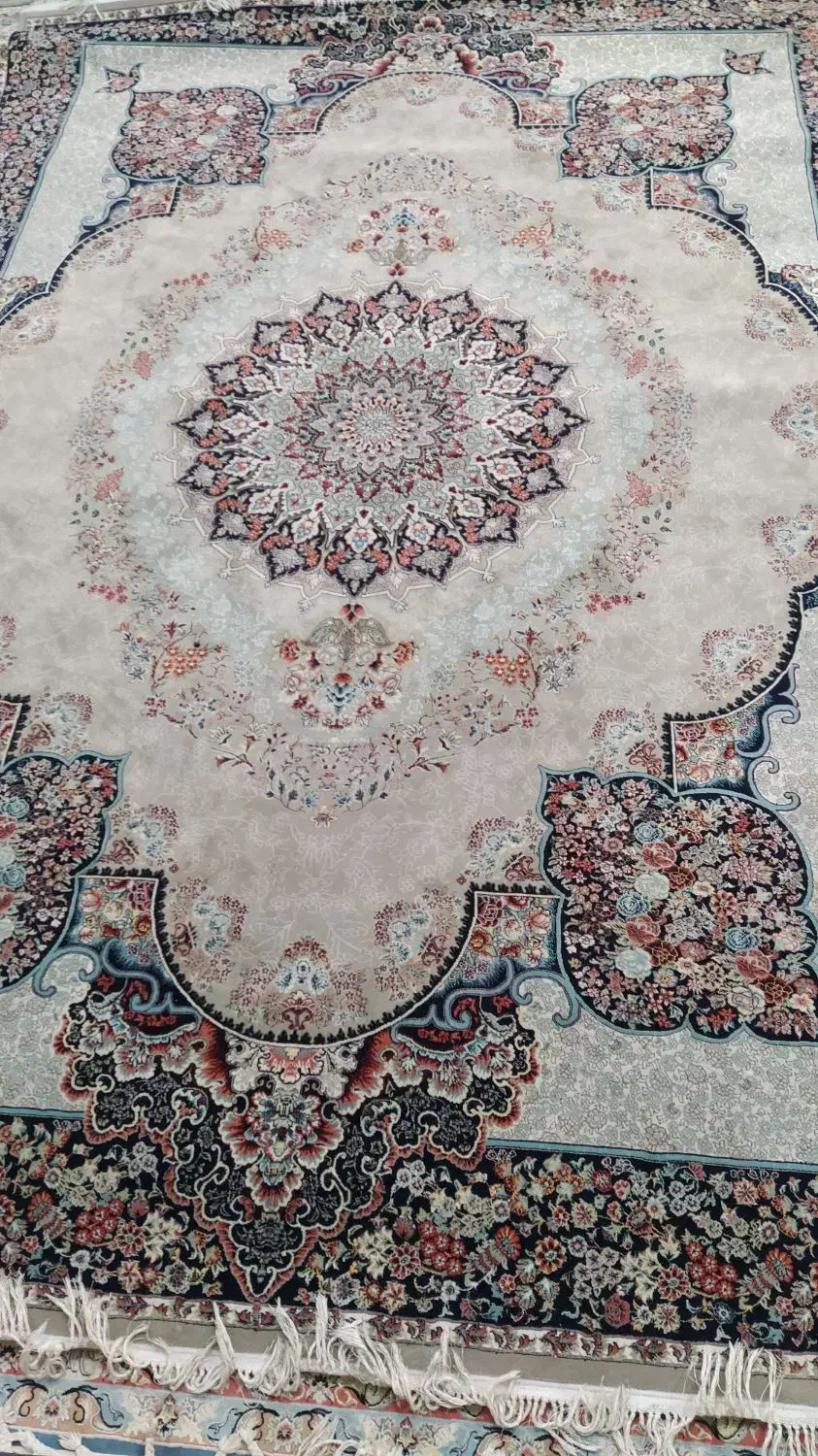 دو عدد فرش 9 متری مهستان بسیار زیبا در حد نو|فرش|خرم‌آباد, |دیوار