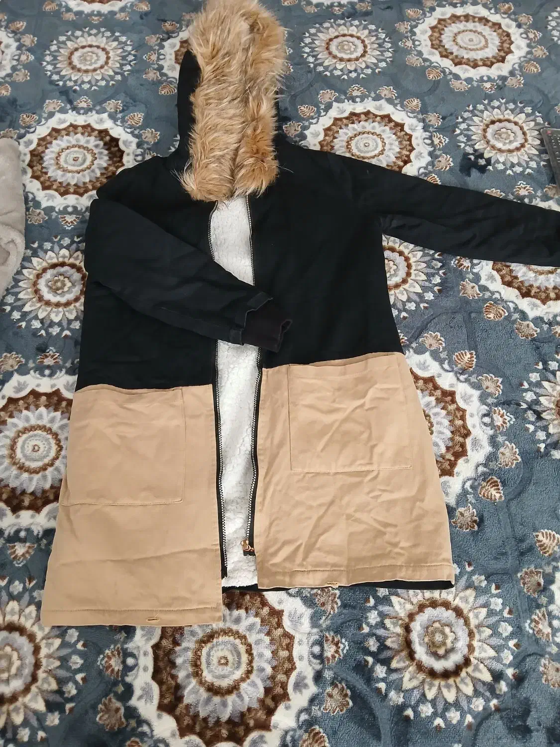 پالتووهودی کلاه دار|لباس|فسا, |دیوار