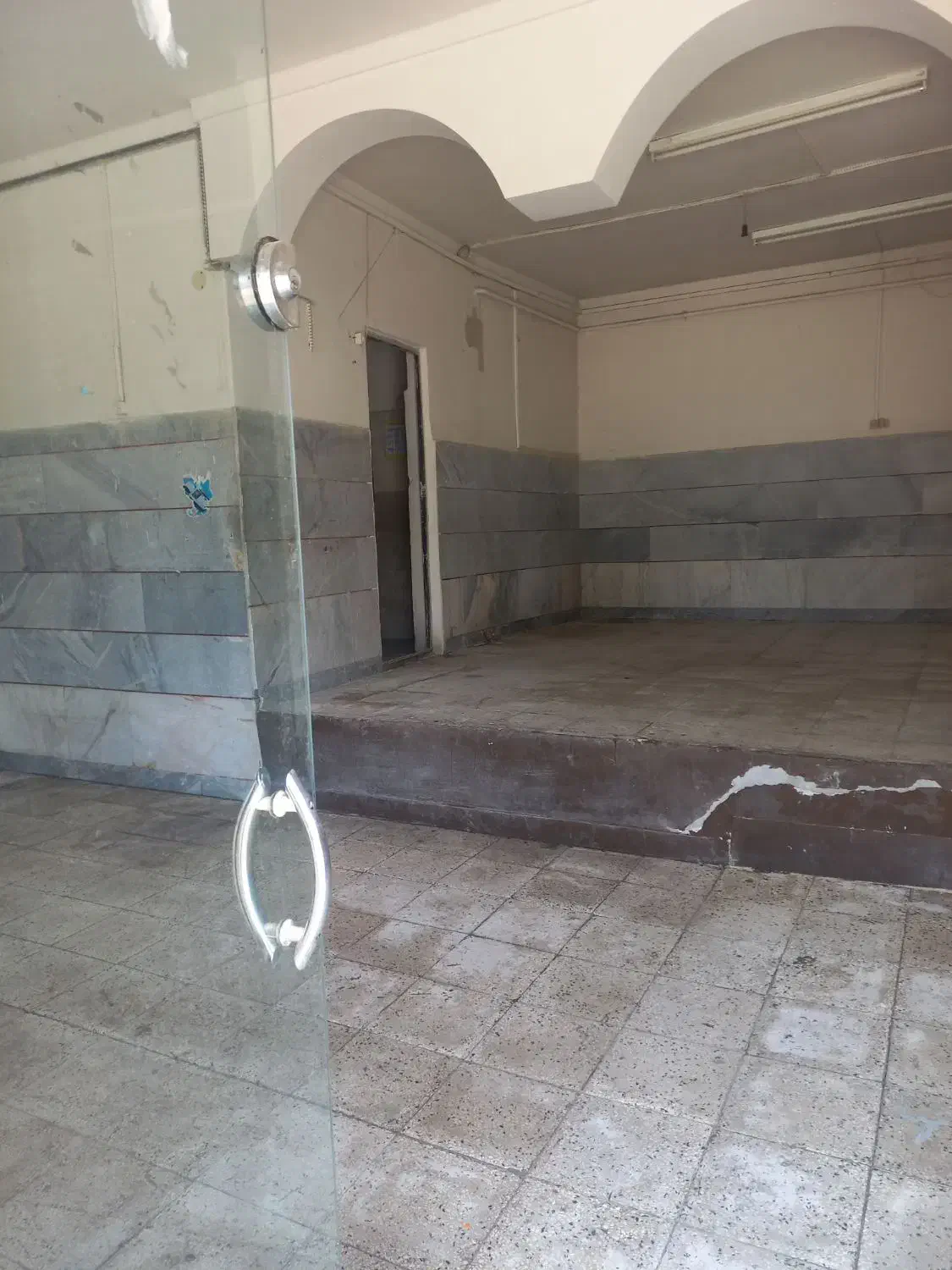 فروش پنج باب مغازه|فروش مغازه و غرفه|صالح آباد, |دیوار