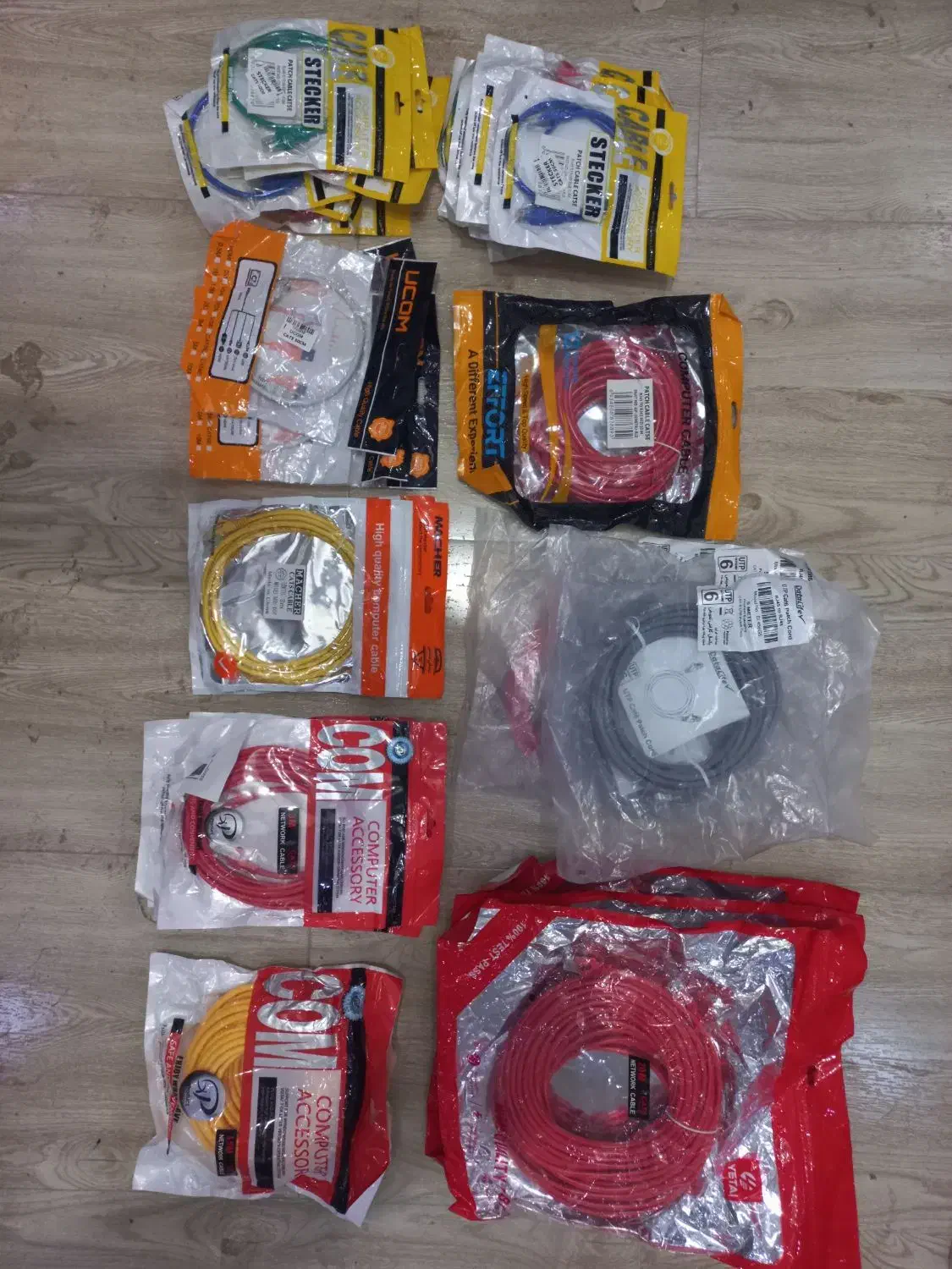 کابل شبکه نو۳۴عددوتعدادی لوازم دیگر فروش یا معاوضه|مودم و تجهیزات شبکه|رشت, جهاد|دیوار