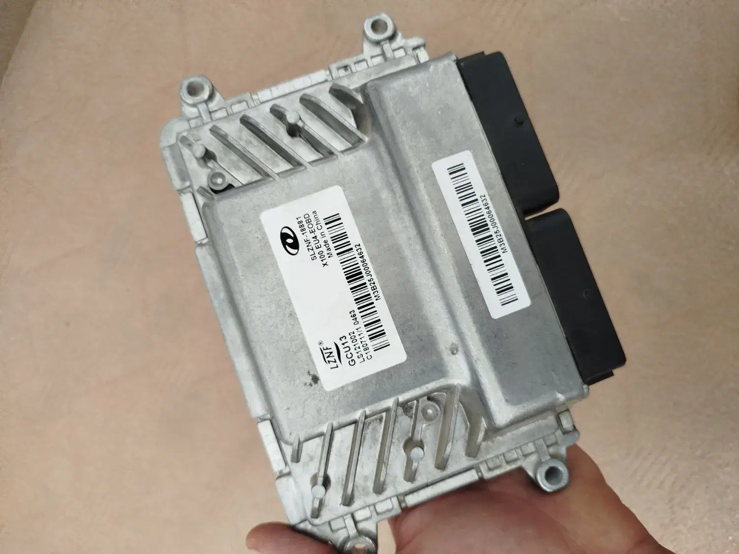 ECU LZNF|قطعات یدکی و لوازم جانبی|دهگلان, |دیوار