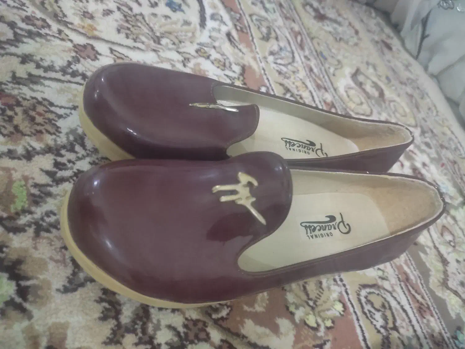 کفش|کیف، کفش، کمربند|سبزوار, قلعه‌نو دهزار|دیوار