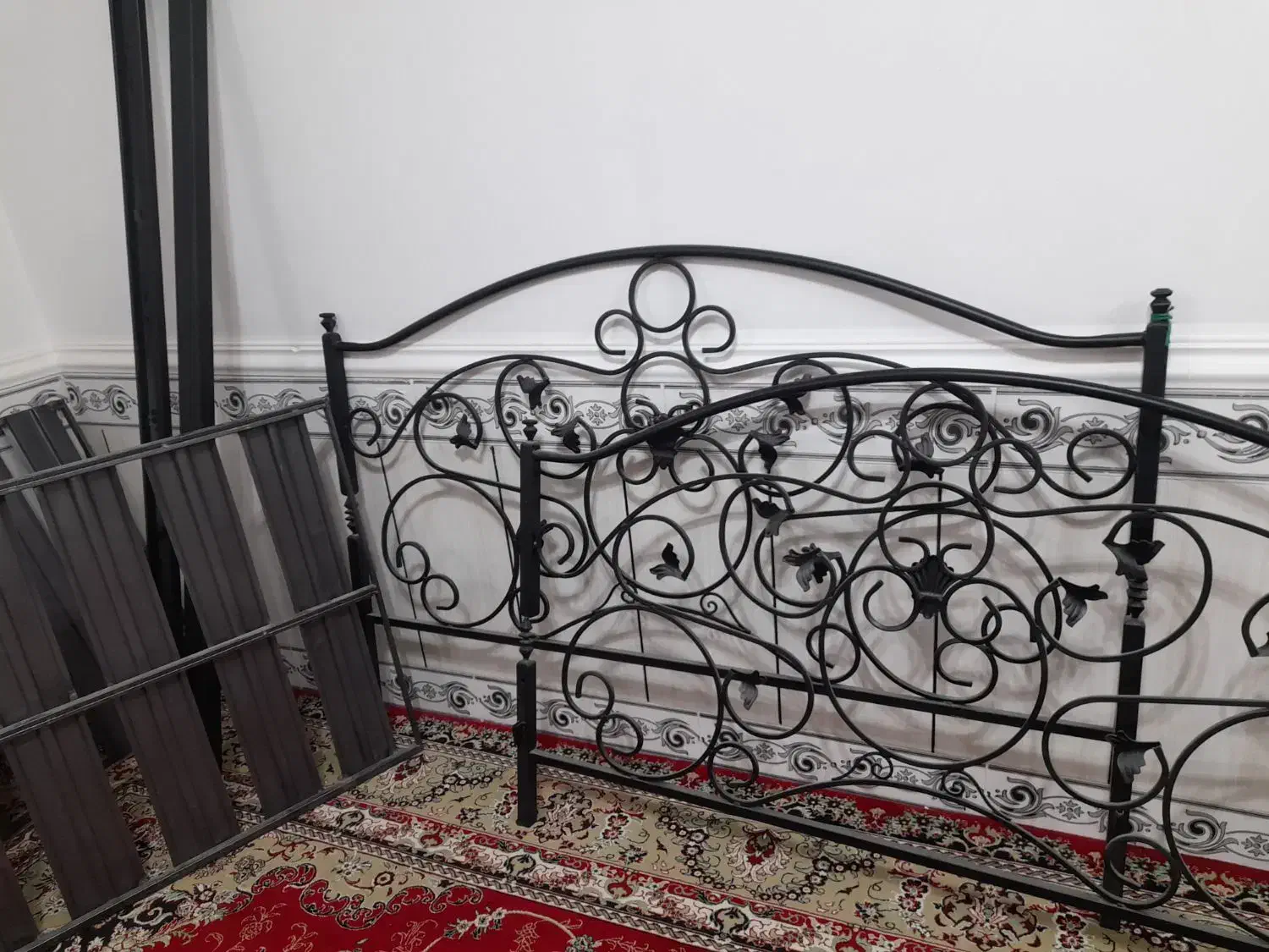 تخت خواب دونفره فلزی|تخت و سرویس خواب|خرم‌آباد, |دیوار