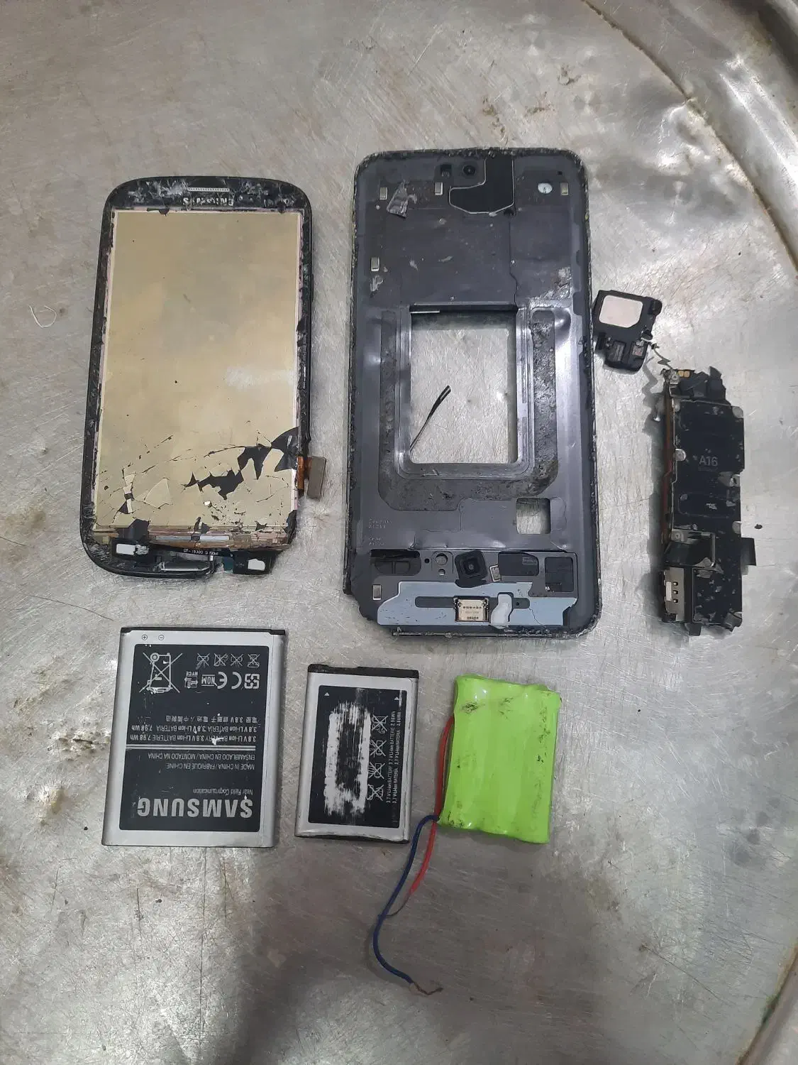 لوازم گوشی شکسته|موبایل|قم, علی آباد|دیوار