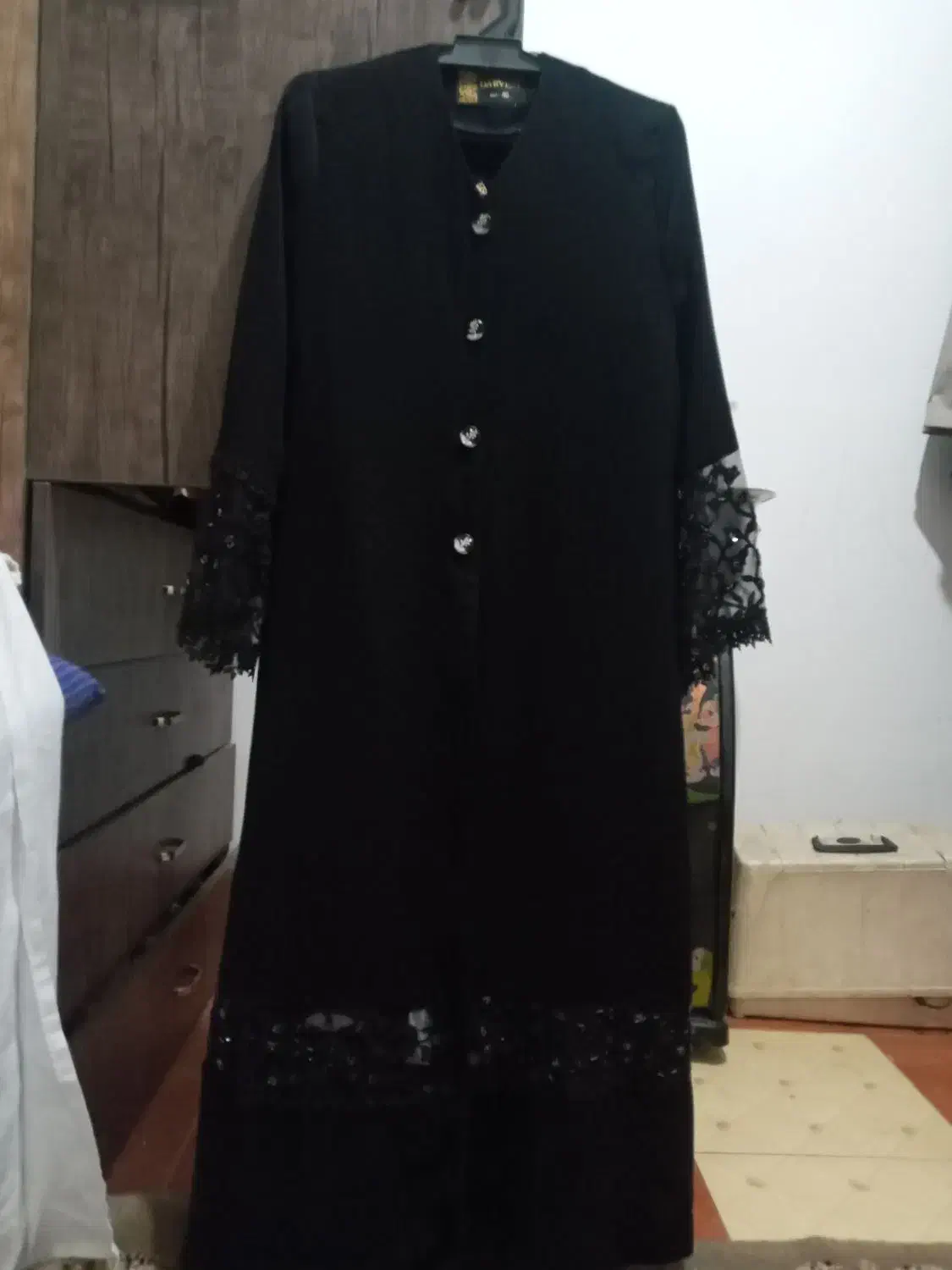 مانتو|لباس|کاشان, قطب راوندی|دیوار