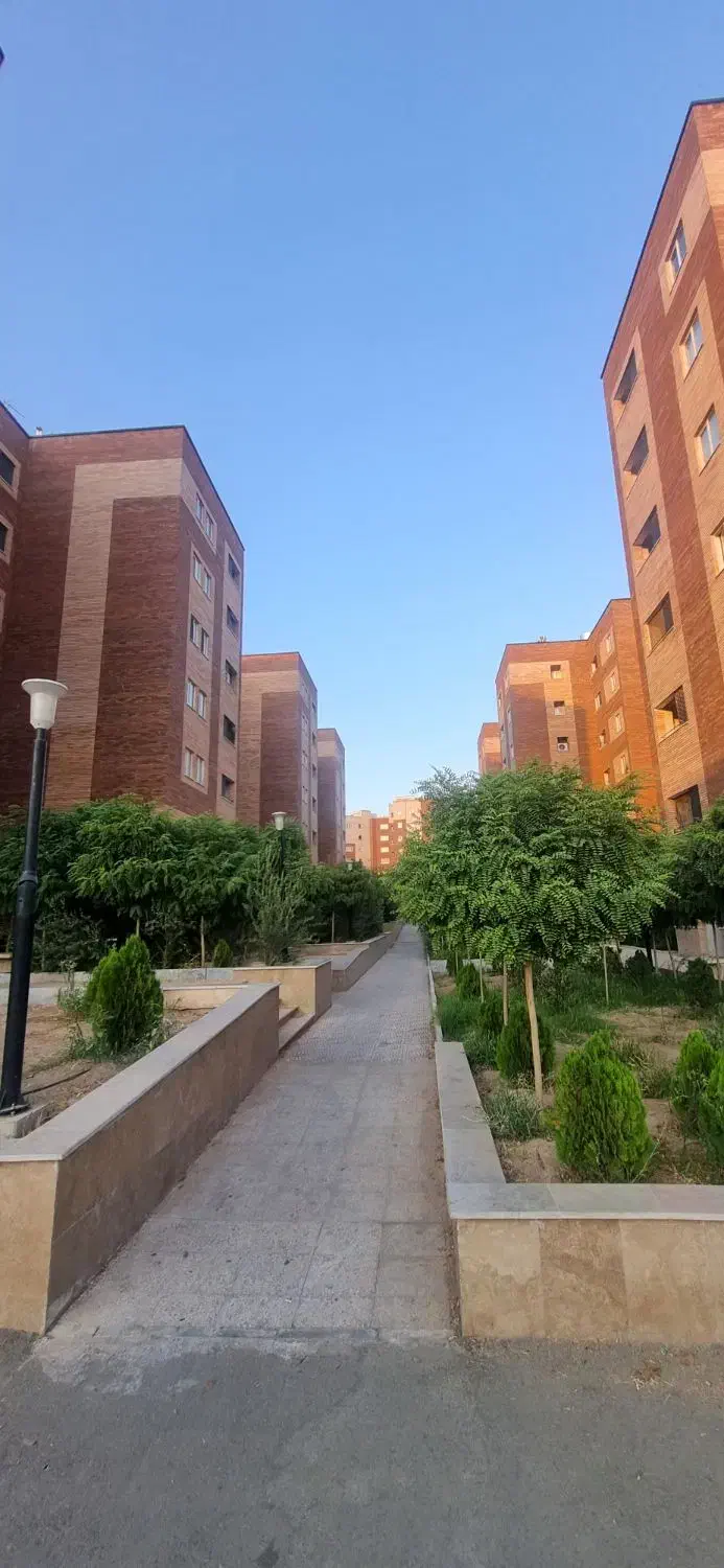 آپارتمان ۱۰۵ متر / دوخواب / زیتون / کلید نخورده|فروش آپارتمان|قم, پردیسان|دیوار