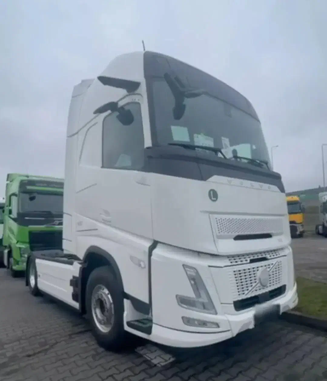 واردات کشنده و کامیون|خودرو سنگین|بازرگان, |دیوار