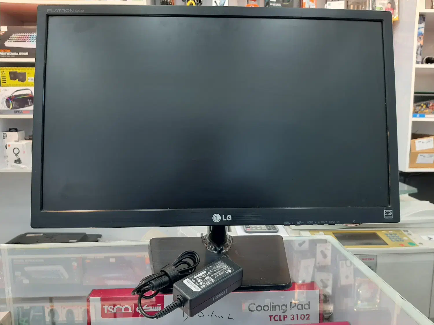 مانیتور LG Flatron E2342V-BN|قطعات و لوازم جانبی رایانه|شیراز, شهرک گلستان|دیوار