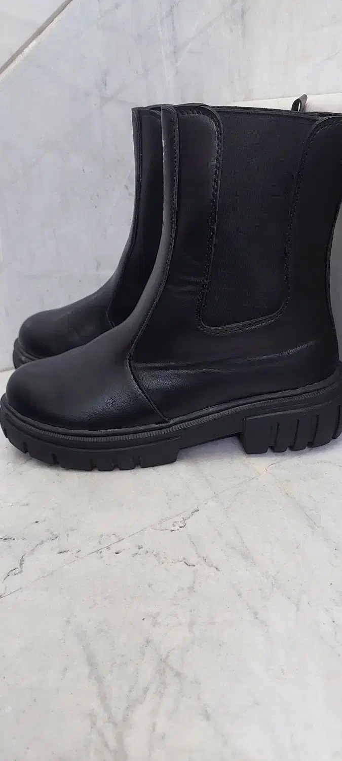 کفش|کیف، کفش، کمربند|قم, شهرک سازمان آب|دیوار