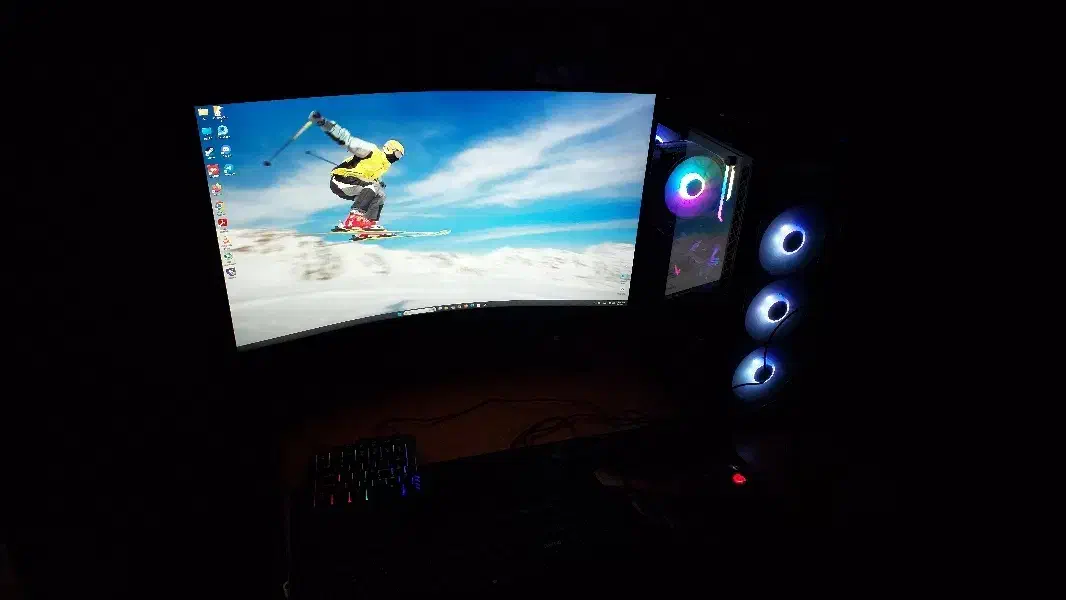 کیس گیمینگ همراه مانیتور|رایانه رومیزی|اهواز, کمپلو شمالی|دیوار