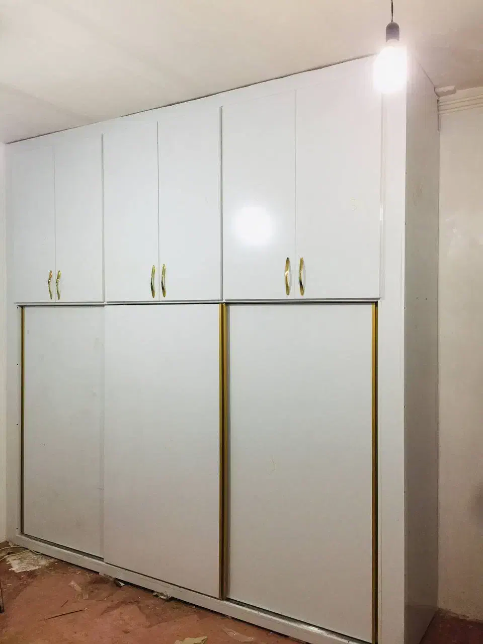 اجرای کمد دیواری ملامین درجه یک ۱.۹۵۰.۰۰تحویل فوری|جاکفشی، کمد، دراور|تبریز, |دیوار