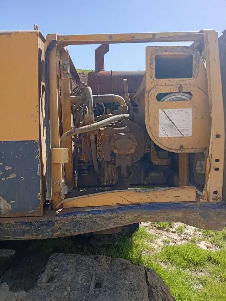 بیل مکانیکی زنجیری کوماتسو|خودرو سنگین|خرم‌آباد, |دیوار