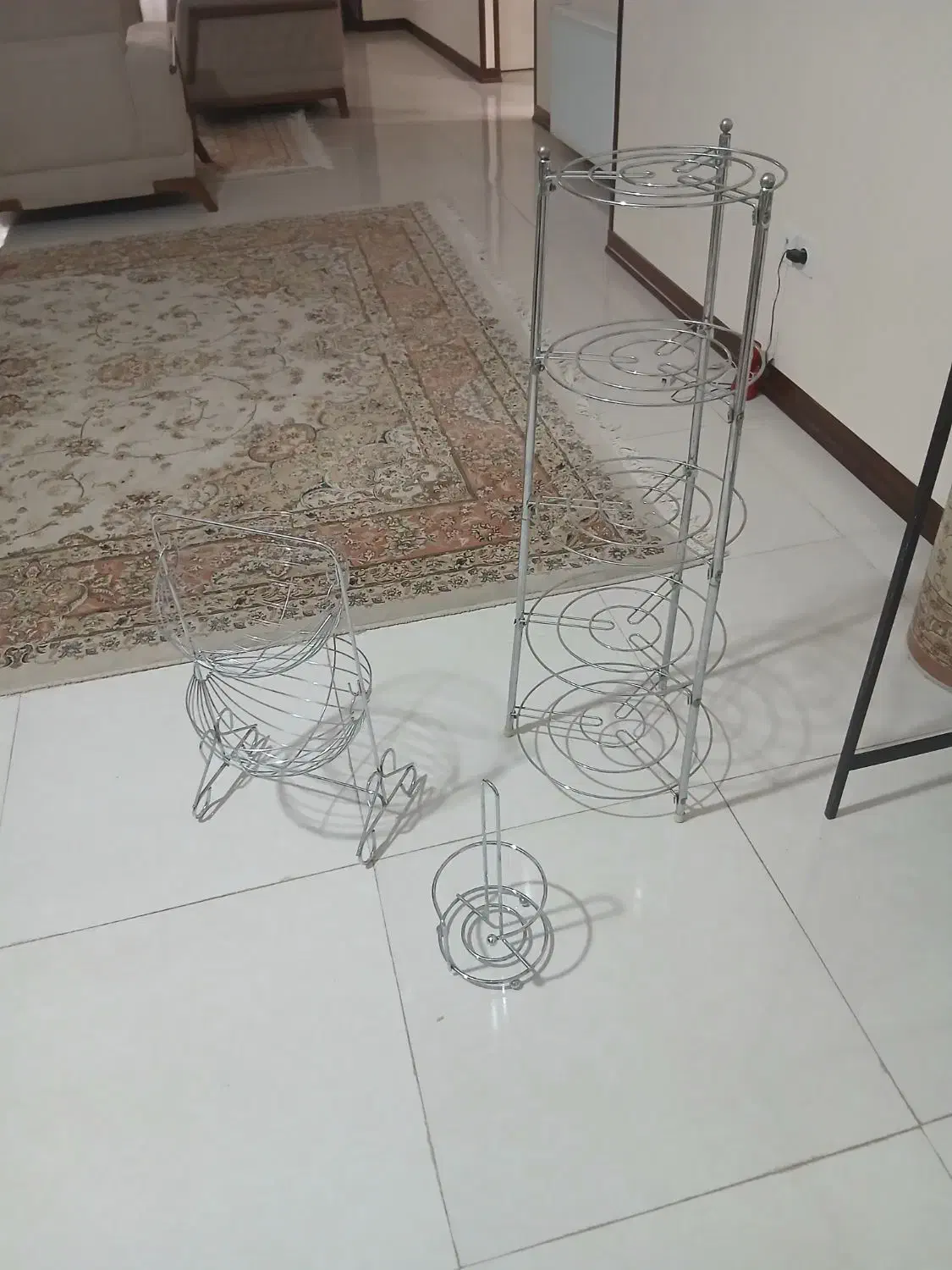 جا سیب زمینی و قابلمه و دستمال کاغذی|آب‌چکان و نظم‌دهنده ظروف|کرج, باغستان|دیوار