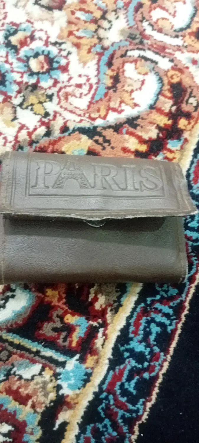 گمشده|اشیا|اشتهارد, |دیوار