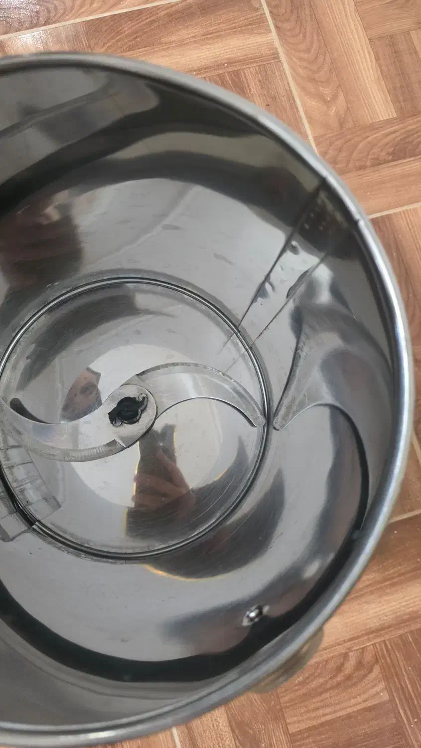 سبزی خردکن درحد نو.|خردکن، آسیاب، غذاساز|باغستان, |دیوار