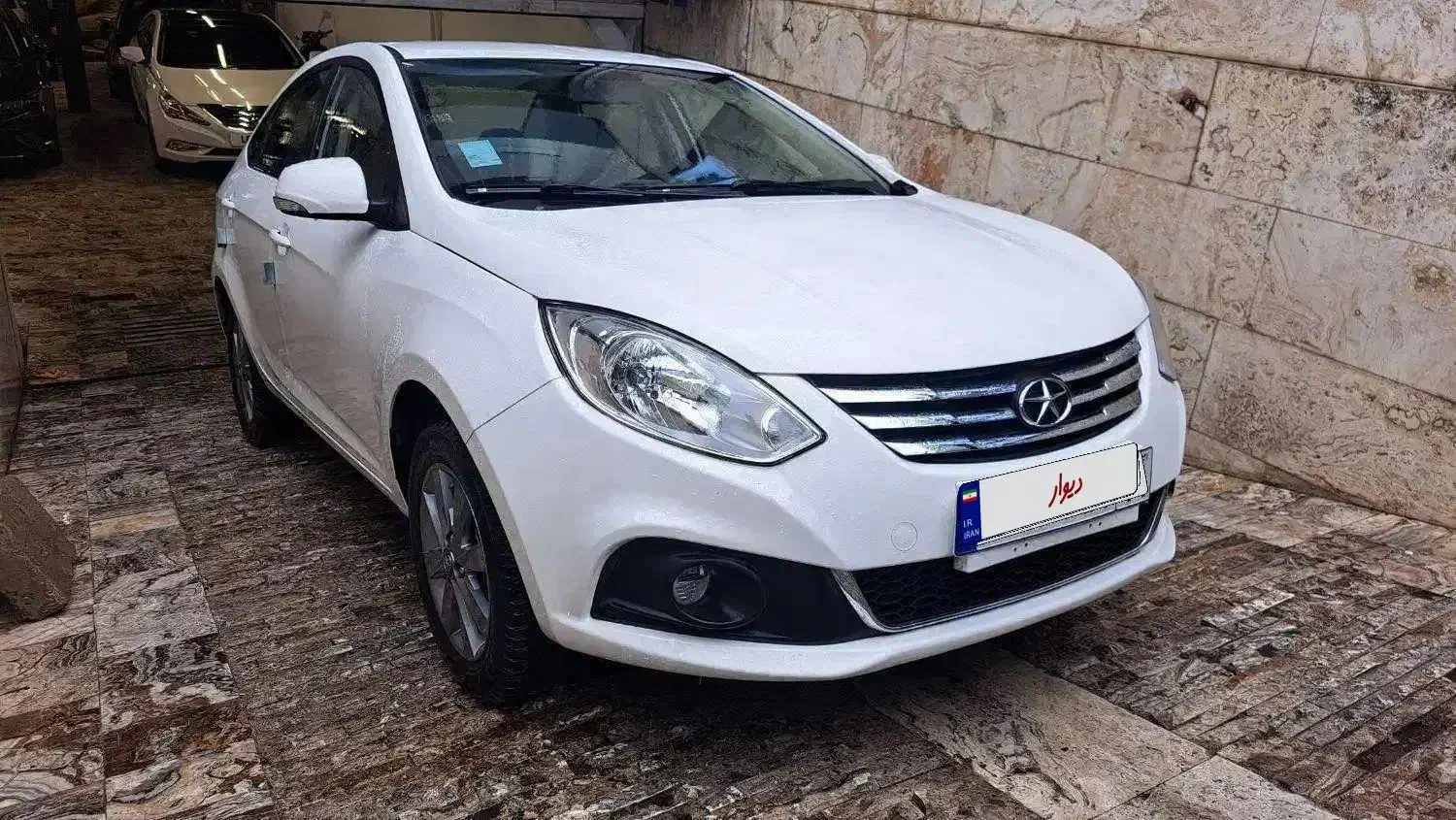 جک جی  ۴ j4 1404|خودرو سواری و وانت|تهران, درختی|دیوار