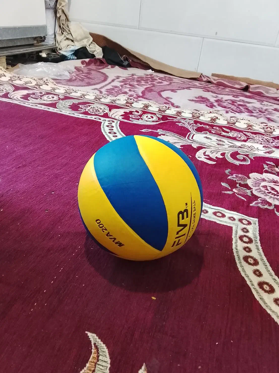 توپ والیبال میکاسا اصل ژابنی|ورزش‌های توپی|یزد, |دیوار