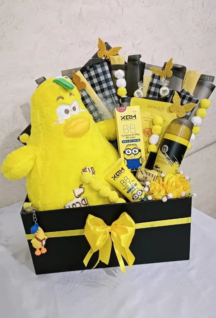 ارزان ترین هدیه روز مادر را از ما بخرید|گل مصنوعی|برخوار, |دیوار